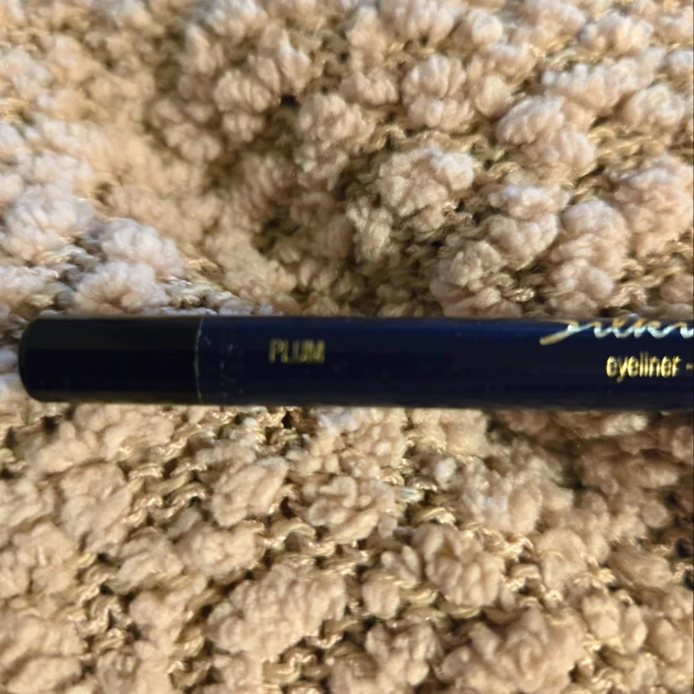 🌞L'ORÉAL SILKISSIME EYELINER PLUM